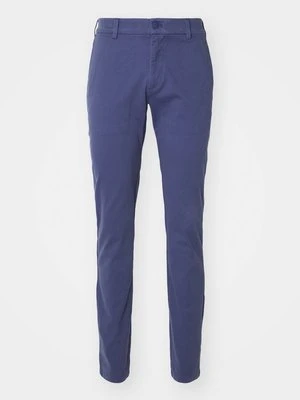 Chinosy Dockers