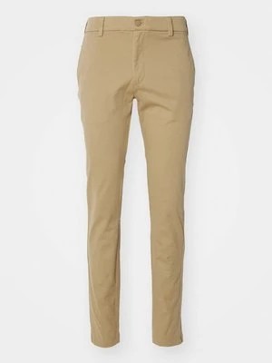 Chinosy Dockers
