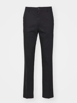 Chinosy Dockers