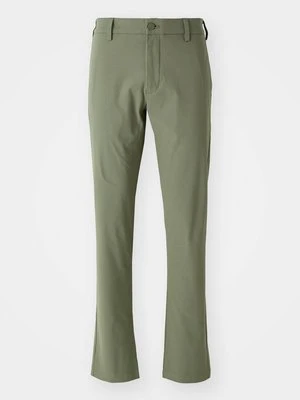 Chinosy Dockers