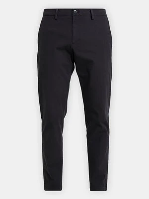 Chinosy Dockers