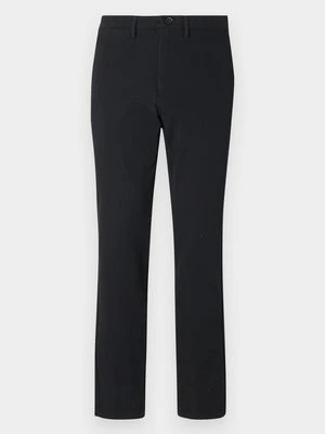 Chinosy Dockers