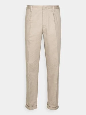 Chinosy Emporio Armani