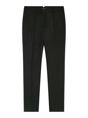 Chinosy Hackett London