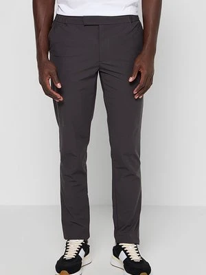 Chinosy Hackett London