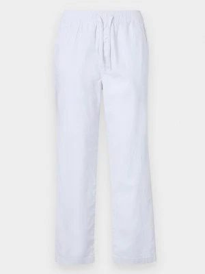 Chinosy Hollister Co.