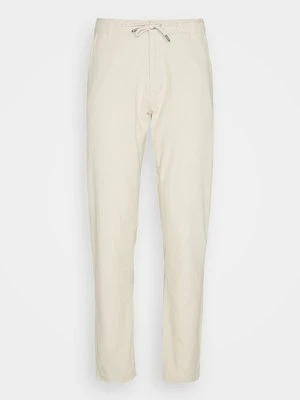 Chinosy INDICODE JEANS