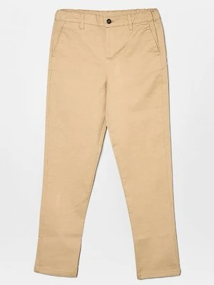 Chinosy Lyle & Scott