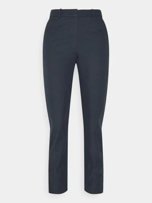 Chinosy Marks & Spencer