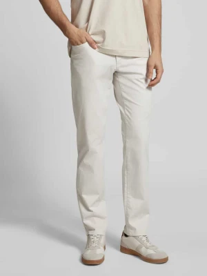 Chinosy o kroju regular fit z 5 kieszeniami model ‘ULTRALIGHT’ BRAX