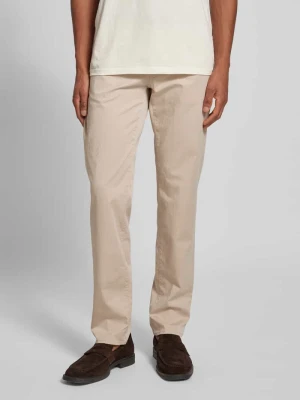 Chinosy o kroju regular fit z 5 kieszeniami model ‘ULTRALIGHT’ BRAX