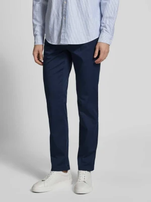 Chinosy o kroju regular fit z 5 kieszeniami model ‘ULTRALIGHT’ BRAX