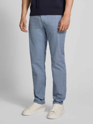 Chinosy o kroju regular fit z 5 kieszeniami model ‘ULTRALIGHT’ BRAX