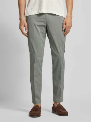 Chinosy o kroju slim fit z kieszeniami z tyłu model ‘Kaiton’ Boss