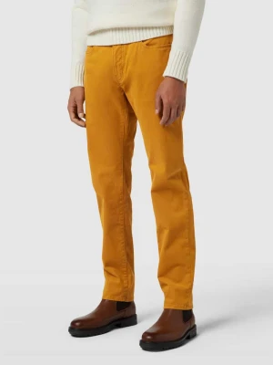 Chinosy o kroju smart fit z detalem z logo model ‘Lyon’ Pierre Cardin