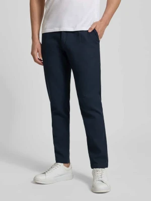 Chinosy o kroju tapered fit z mieszanki bawełny model 'CHINO PLEATED' Boss Orange