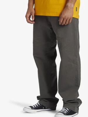 Chinosy Quiksilver