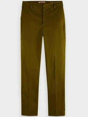Chinosy Scotch & Soda
