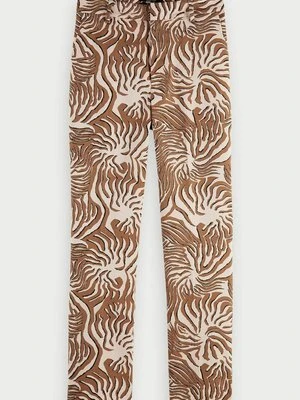 Chinosy Scotch & Soda