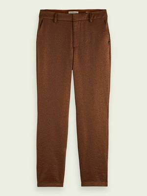 Chinosy Scotch & Soda
