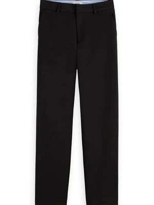 Chinosy Scotch & Soda