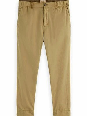 Chinosy Scotch & Soda