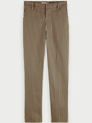 Chinosy Scotch & Soda