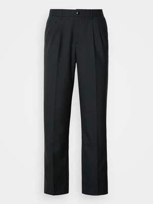 Chinosy Scotch & Soda