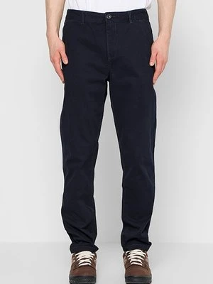 Chinosy Scotch & Soda