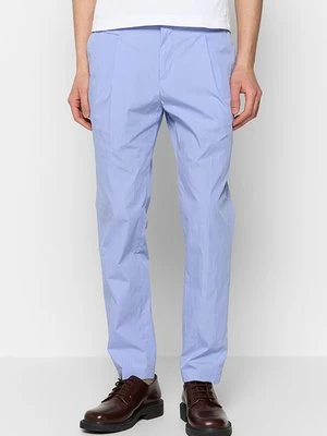 Chinosy Scotch & Soda