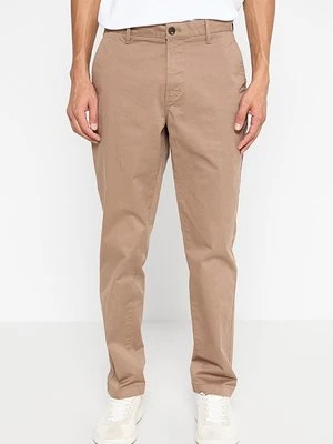 Chinosy Scotch & Soda