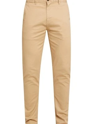 Chinosy Scotch & Soda