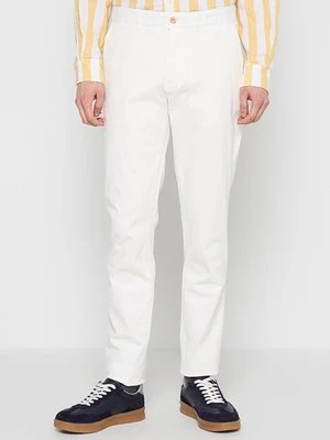 Chinosy Scotch & Soda