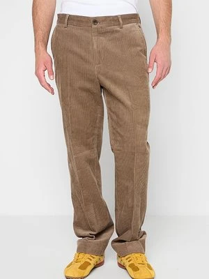 Chinosy Scotch & Soda