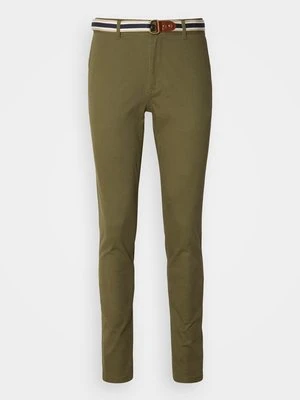 Chinosy Scotch & Soda