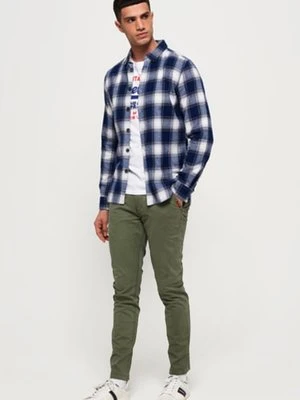 Chinosy Superdry