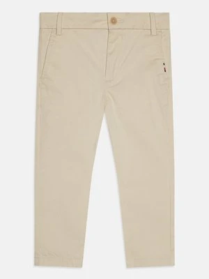 Chinosy Tommy Hilfiger