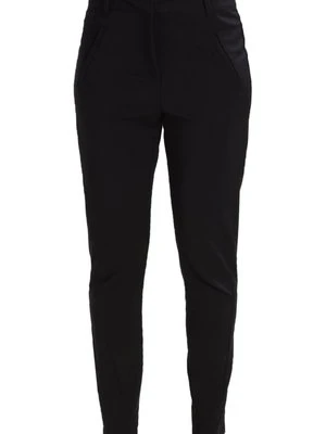 Chinosy Vero Moda