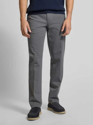 Chinosy w kroju regular fit z kieszeniami z tyłu model 'Everest' BRAX