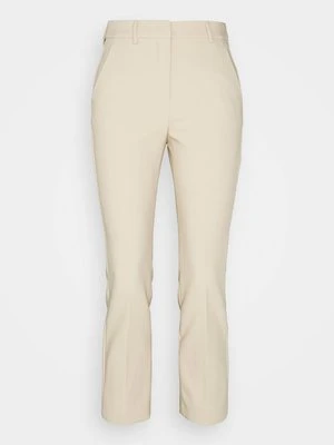 Chinosy WEEKEND MaxMara