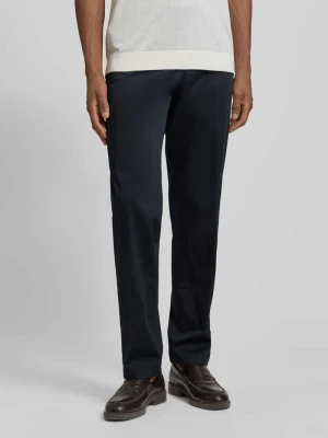 Chinosy o kroju regular fit z wpuszczanymi kieszeniami model 'Peaker' hiltl