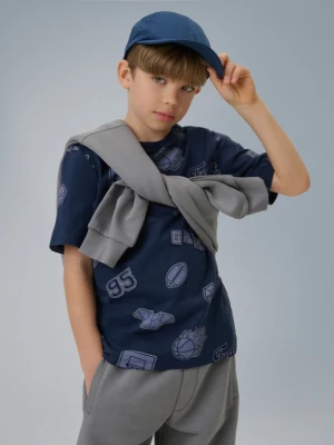 Chłopięcy t-shirt z nadrukiem 4F 4FJRSS26TTSHM3466 - granatowy 4F JUNIOR