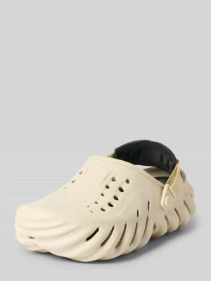 Chodaki z regulowaną długością pasek model 'Echo' Crocs