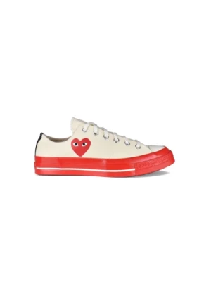 Chuck Taylor Sneakers - Beżowa Kanwa, Czerwone Serce Logo Comme des Garçons