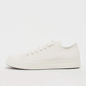 Chuck Taylor Throwback Converse
