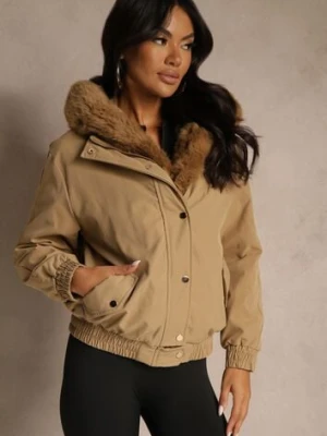 Ciemnobeżowa Kurtka o Kroju Bomberki z Kapturem i Futerkiem Rafenea swest