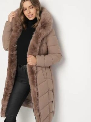 Ciemnobeżowa Pikowana Kurtka z Futerkowym Obszyciem i Paskiem Samiria swest