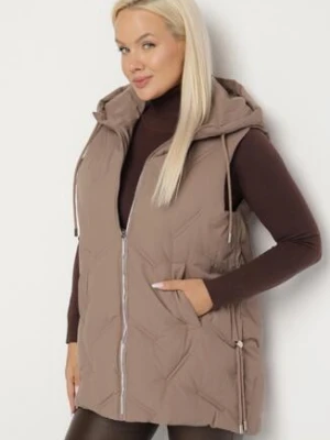 Ciemnobeżowa Przejściowa Kamizelka z Pikowanymi Przeszyciami i Kapturem Fesolira swest