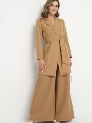 Ciemnobeżowa Sukienka w Stylu Marynarki z Paskiem i Usztywnionymi Ramionami Etinella tricot station