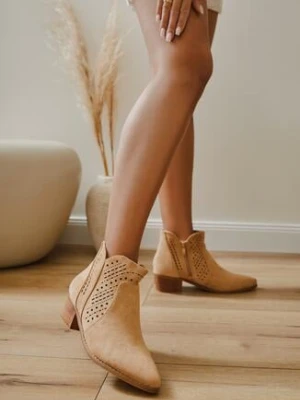 Ciemnobeżowe Ażurowe Botki Vices na Obcasie w Stylu Kowbojek Selrith